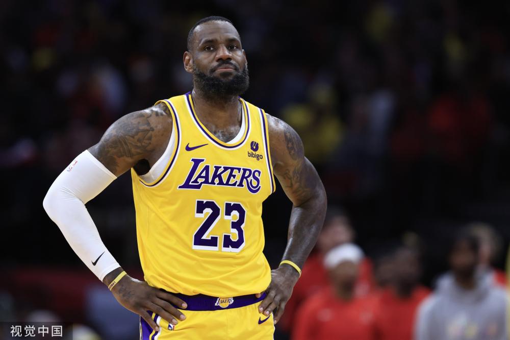 其在球场上 其在球场上